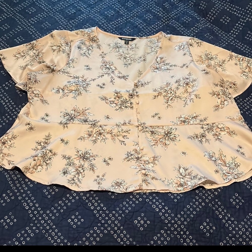 Express Blouse - Picture 2 of 3
